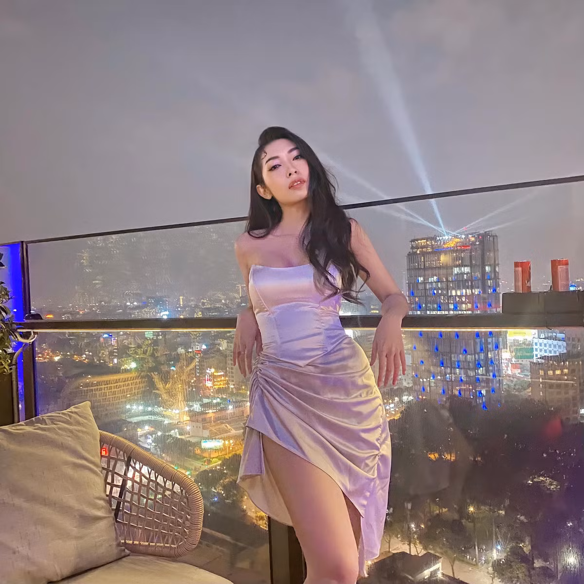 Khổng Tú Quỳnh sở hữu vòng 3 “trái táo” nhờ chăm tập môn gì? - Hình 5 Khong Tu Quynh so huu vong 3 “trai tao” nho cham tap mon gi?-Hinh-5