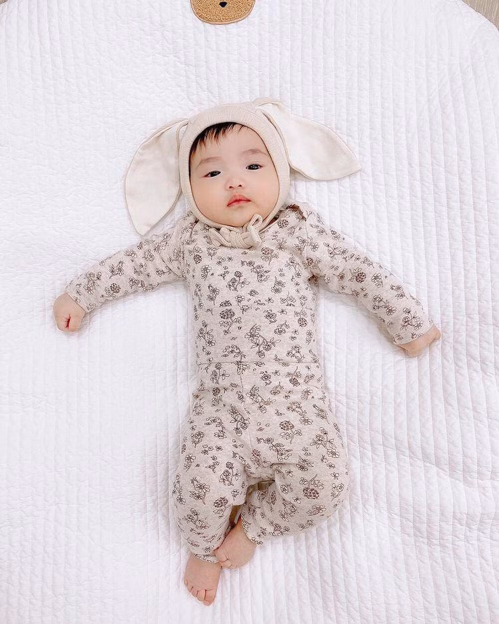 Rất nhiều bộ đồ đáng yêu được gia đình Đông Nhi - Ông Cao Thắng đầu tư cho con gái.
