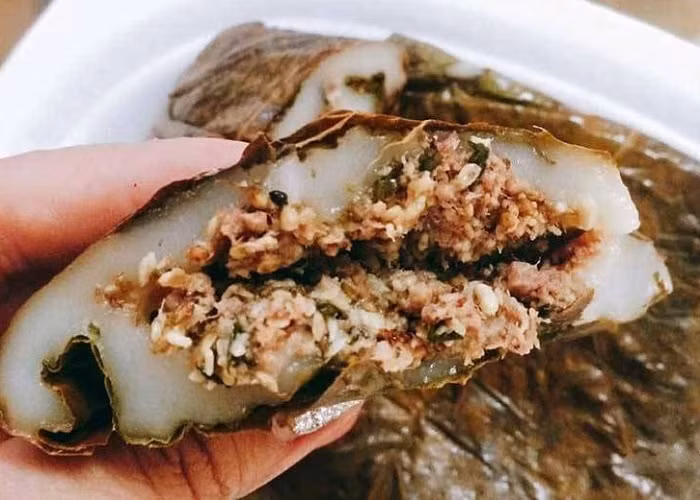 Bánh trứng kiến: Món ngon này có nhiều ở các tỉnh Cao Bằng, Bắc Cạn và nguyên liệu chính vẫn là trứng kiến.