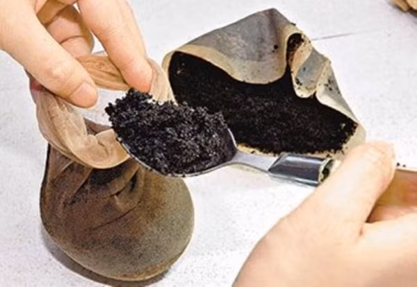 Bã cà phê hoá ra lại là "thần dược" cho cuộc sống thường ngày - Hình 2 Ba ca phe hoa ra lai la