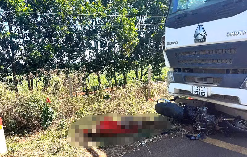 Tai nạn giao thông tăng trong ngày thứ hai kỳ nghỉ lễ 30/4 Tai nan giao thong tang trong ngay thu hai ky nghi le 30/4