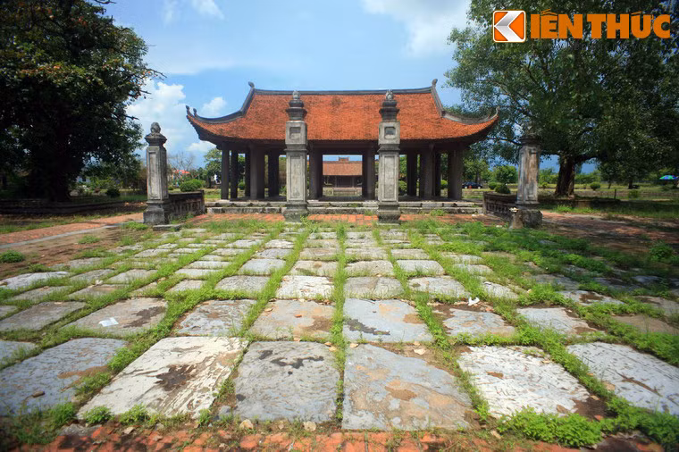 Nằm ở xã Duy Nhất, huyện Vũ Thư, tỉnh Thái Bình, chùa Keo (tên chữ là Thần Quang tự) là một trong những ngôi chùa cổ ở Việt Nam được bảo tồn hầu như còn nguyên vẹn kiến trúc 400 năm tuổi.