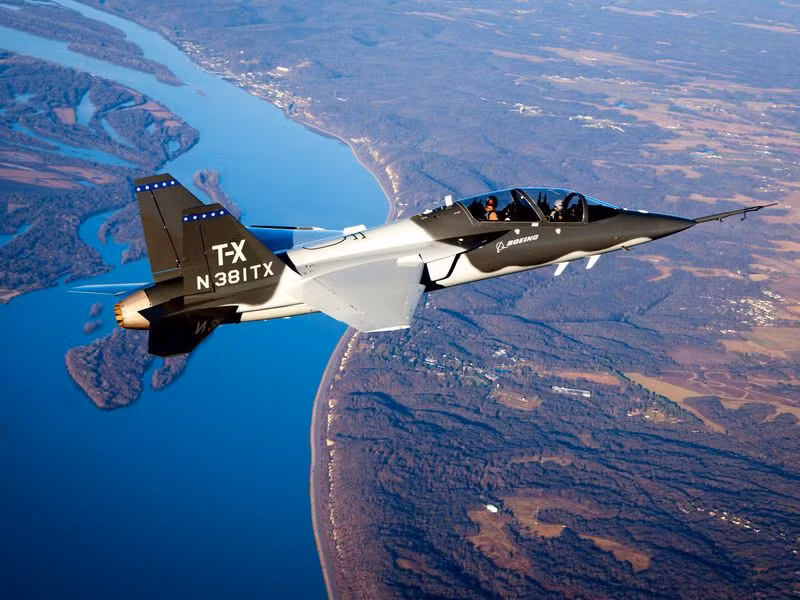 T-38 Talon được trang bị hai động cơ phản lực do General Electric chế tạo, cho phép nó bay được với tốc độ tối đa lên tới Mach 1,3. Nguồn ảnh: Commons.