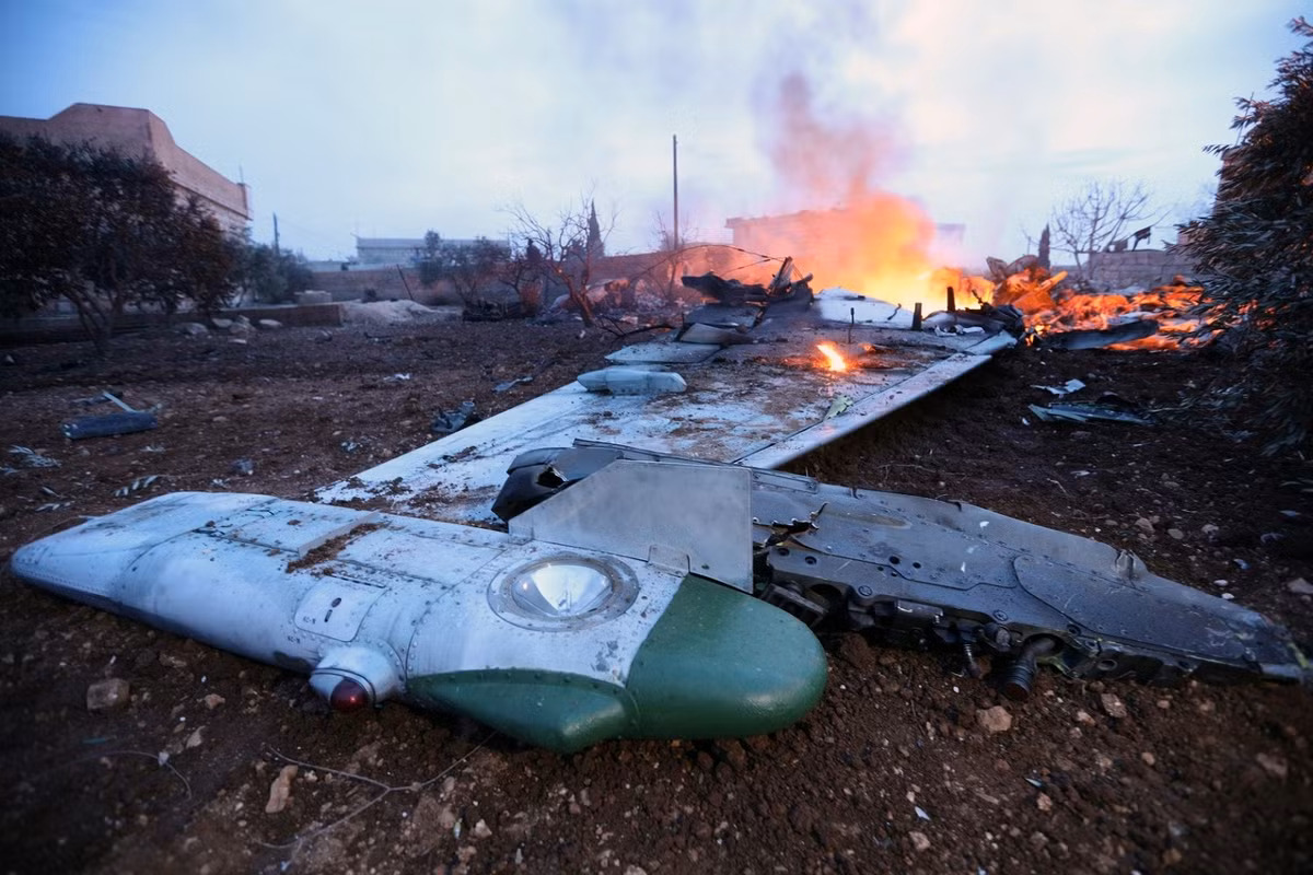 Chiều ngày 3/9 theo giờ địa phương, một máy bay cường kích Su-25 phiên bản Su-25UB của Nga đã rơi gần tỉnh Stavropol. Vụ tai nạn được xác định đã xảy ra khi chiếc Su-25UB này bay diễn tập thông thường. Nguồn ảnh: Flickr.