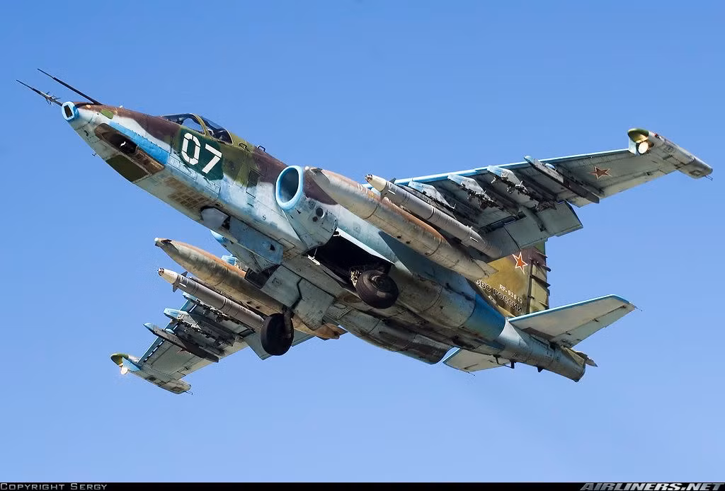 Vụ tai nạn xảy ra cách thành phố Budyonnovsk 38 km về hướng Tây Nam, chiếc cường kích Su-25UB đã bị phá huỷ hoàn toàn nhưng rất may chiếc cường kích này rơi xuống khu vực không có dân cư. Nguồn ảnh: Airliners.