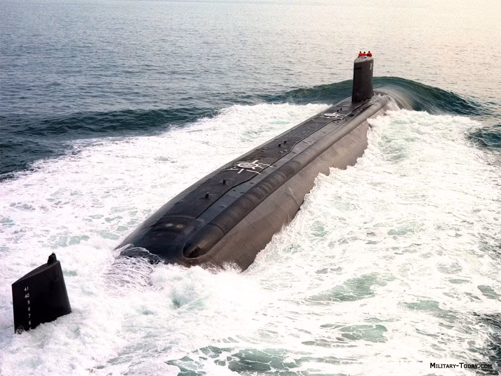 Sự hiện diện của các tàu này một phần là để thu thập các thông tin tình báo tại chỗ, một phần cũng là để bảo vệ Philippines - quốc gia đồng minh thân cận với Mỹ hiện nay vẫn chưa có lực lượng tàu ngầm. Nguồn ảnh: Military.