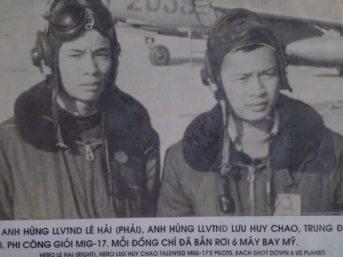 Tiếp đến là Lê Hải - một trong số ít những phi công của Việt Nam dành được danh hiệu Ace chỉ với chiếc MiG-17 của mình. Đồng chí Lê Hải đã hạ được 6 máy bay các loại của đối phương Nguồn ảnh: TL.