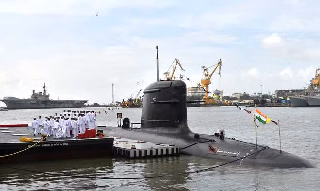Truyền thông nước này cho biết, sự góp mặt của tàu ngầm Kalvari thứ hai trong biên chế đã khiến Trung Quốc phải sửng sốt và đây sẽ là một trong những nhân tố cực kỳ quan trọng để quốc gia này cân bằng cán cân quân sự với Bắc Kinh trong tương lai gần. Nguồn ảnh: Indiatimes.