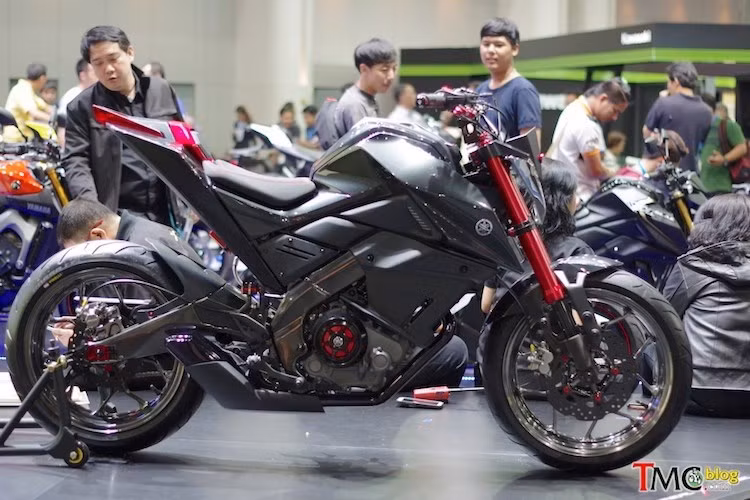 Được bán tại Việt Nam với tên gọi xe môtô Yamaha TFX150, tuy nhiên mẫu naked-bike phân khối nhỏ mới nhất của Yamaha còn xuất hiện ở Thái Lan với tên M-Slaz. Vốn đã có thiết kế gốc khá hiện đại, M-Slaz lại càng trở nên "độc" hơn khi được chính hãng xe máy Yamaha tại Thái Lan độ lại theo phong cách "viễn tưởng".