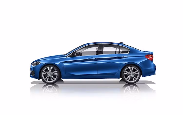 Mặc dù BMW liên tục phủ nhận việc tạo ra 1 Series Sedan "bản quốc tế" tuy nhiên theo một số nguồn tin nội bộ, hãng đang "rục rịch" kế hoạch tung ra mẫu xe này tại Mỹ sớm nhất vào năm 2019. Dù thuộc dòng BMW 1 Series nhưng trên thực tế, 1 Series Sedan lại khác biệt với bản hatchback từ chassis tới thiết kế.