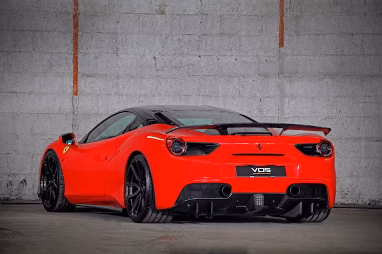 Nếu như độ "full bài" từ trong ra ngoài, chủ xe Ferrari 488 GTB sẽ phải bỏ ra khoảng 40.000 Euro (tương đương 1 tỷ đồng) để sở hữu một chiếc xe với đầy đủ các "option" từ VOS. Tuy nhiên hãng độ này cũng sẵn sàng bán lẻ từng chi tiết và gói độ một để khách hàng có thể dễ dàng lựa chọn.