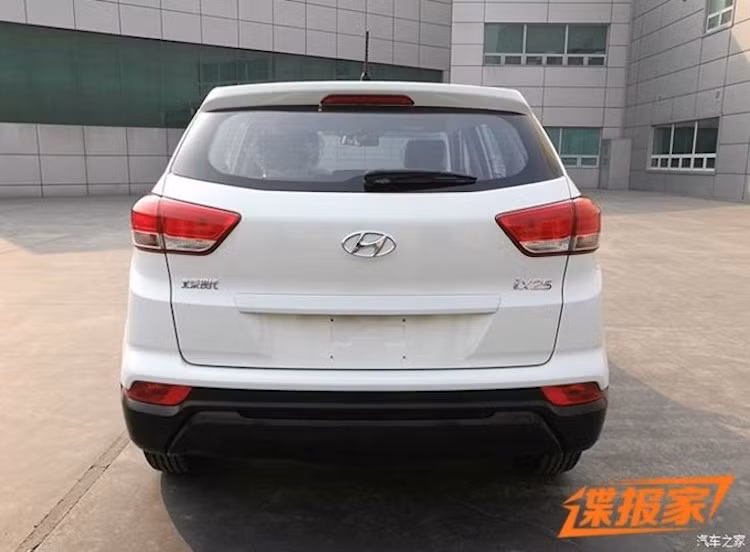 Tại thị trường Trung Quốc, ix25 2018 được bán với giá khởi điểm từ 109.800 NDT (tương đương 376 triệu) và đạt cao nhất 152.800 NDT (tương đương 523 triệu đồng).