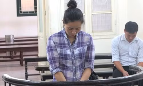 Nguoi dan ba mot con “giang bay” lua dao hang loat thanh nien