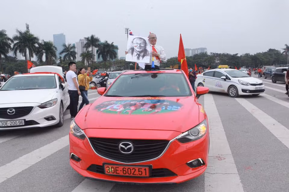 Nhung “sieu xe” doc co vu tuyen Viet Nam danh bai Malaysia-Hinh-7
