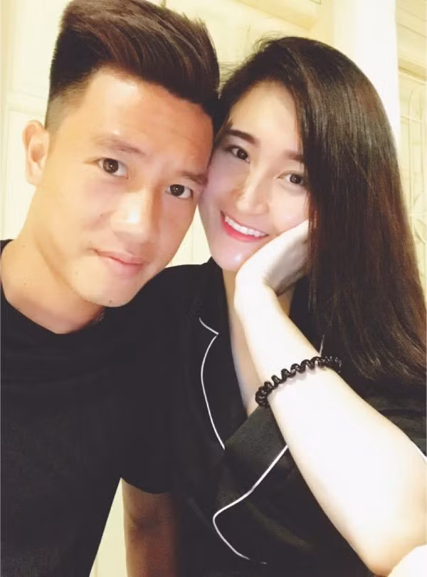 Nguoi dep dat Cang bo nghe dien vien di ban hang