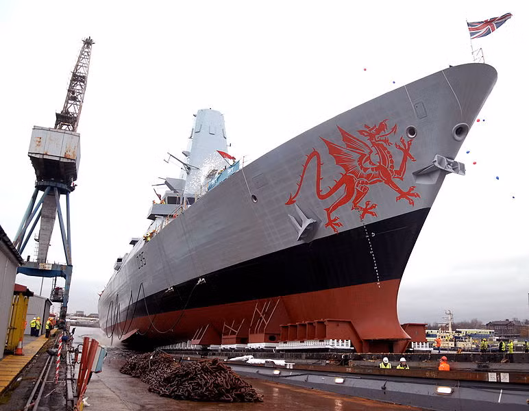 HMS Dragon do nhà máy BVT thực hiện chế tạo từ ngày 19/12/2005, hạ thủy vào ngày 17/11/2008 và chính thức biên chế cho hạm đội Hải quân Hoàng gia vào ngày 20/4/2012. Nguồn ảnh: Wikipedia