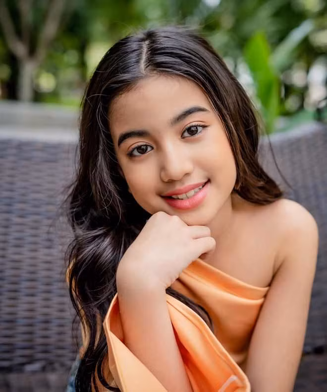 Norodom Jenna được xem như bảo vật của Hoàng gia Campuchia khi hội tụ những điều kiện để trở thành hình mẫu lí tưởng với học thức, tài năng và cả nhan sắc xinh đẹp của mình. Ảnh: IT.