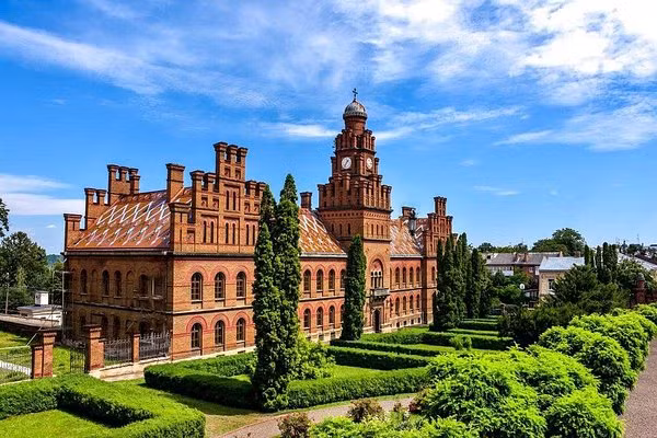 Khám phá những điểm du lịch đẹp đến nao lòng ở Ukraine - Hình 6 Kham pha nhung diem du lich dep den nao long o Ukraine-Hinh-6