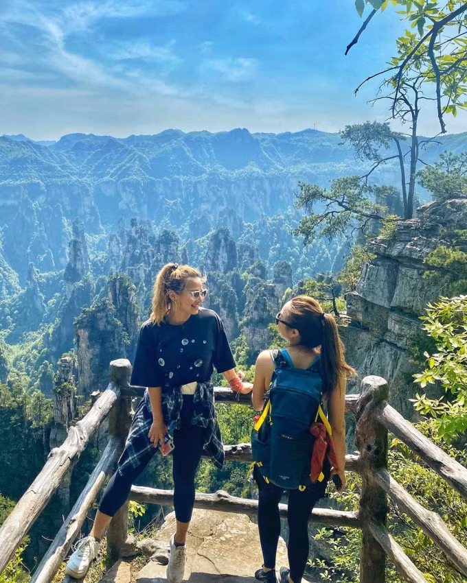 Nơi đây còn là “ngôi nhà” của các loại động - thực vật quý hiếm như cây Dove được ví như hóa thạch sống vì đã tồn tại từ thời Kỷ Băng Hà cho đến tận ngày nay.