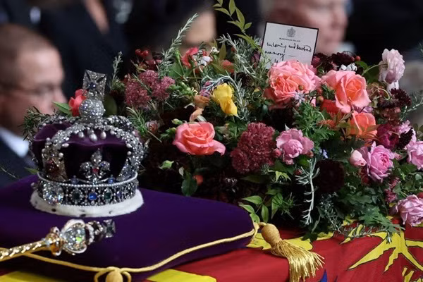 Buc thu tay Vua Charles III gui Nu hoang Anh viet gi?