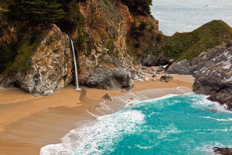 Nơi đây là một trong hai thác nước được đặt tên ở California - tiểu bang nổi tiếng với vô vàn thác nước đẹp mắt.