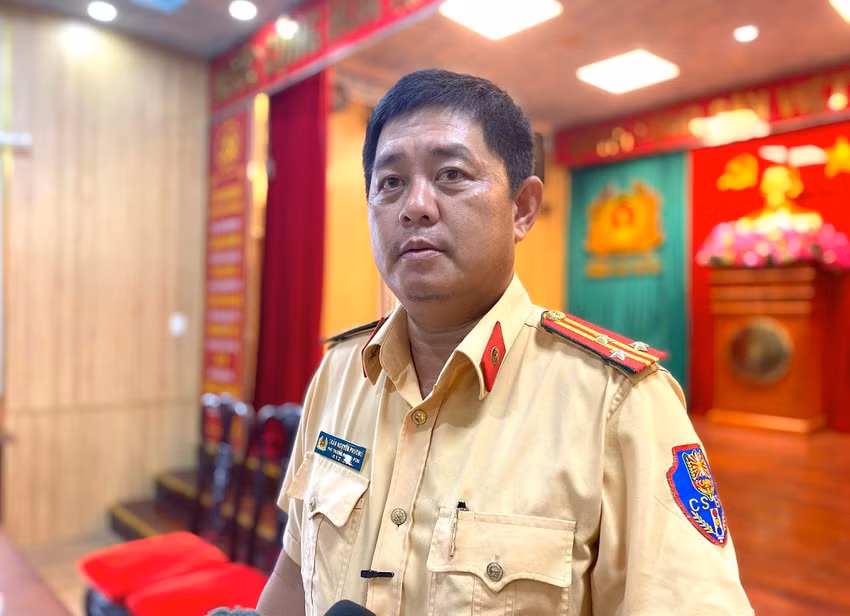 Canh sat TP.HCM dot kich 5 lo do xe phat hien hang chuc ‘xe cop’