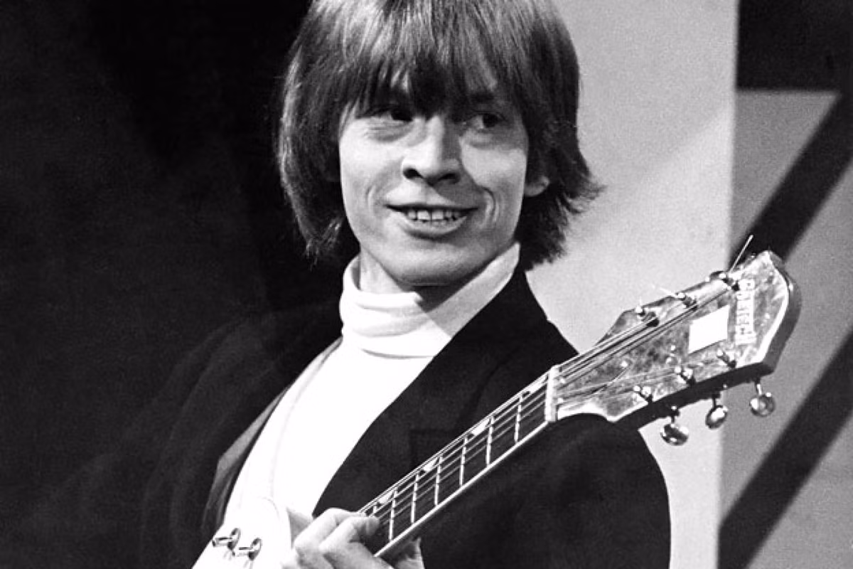 Trong số này, Brain Jones được tìm thấy tử vong trong bể bơi tại nhà riêng ở Sussex, Anh. Theo kết luận của cảnh sát, cái chết của Brain Jones là một tai nạn bất ngờ.