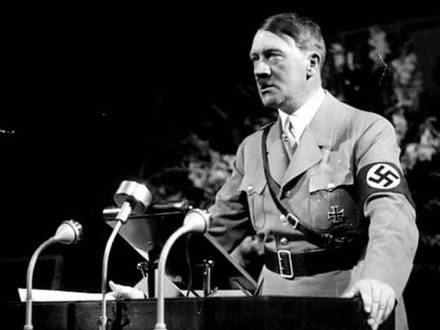 Theo các nhà nghiên cứu, Hitler thích ăn chay là do ông trùm lo sợ mắc bệnh ung thư và qua đời giống mẹ.