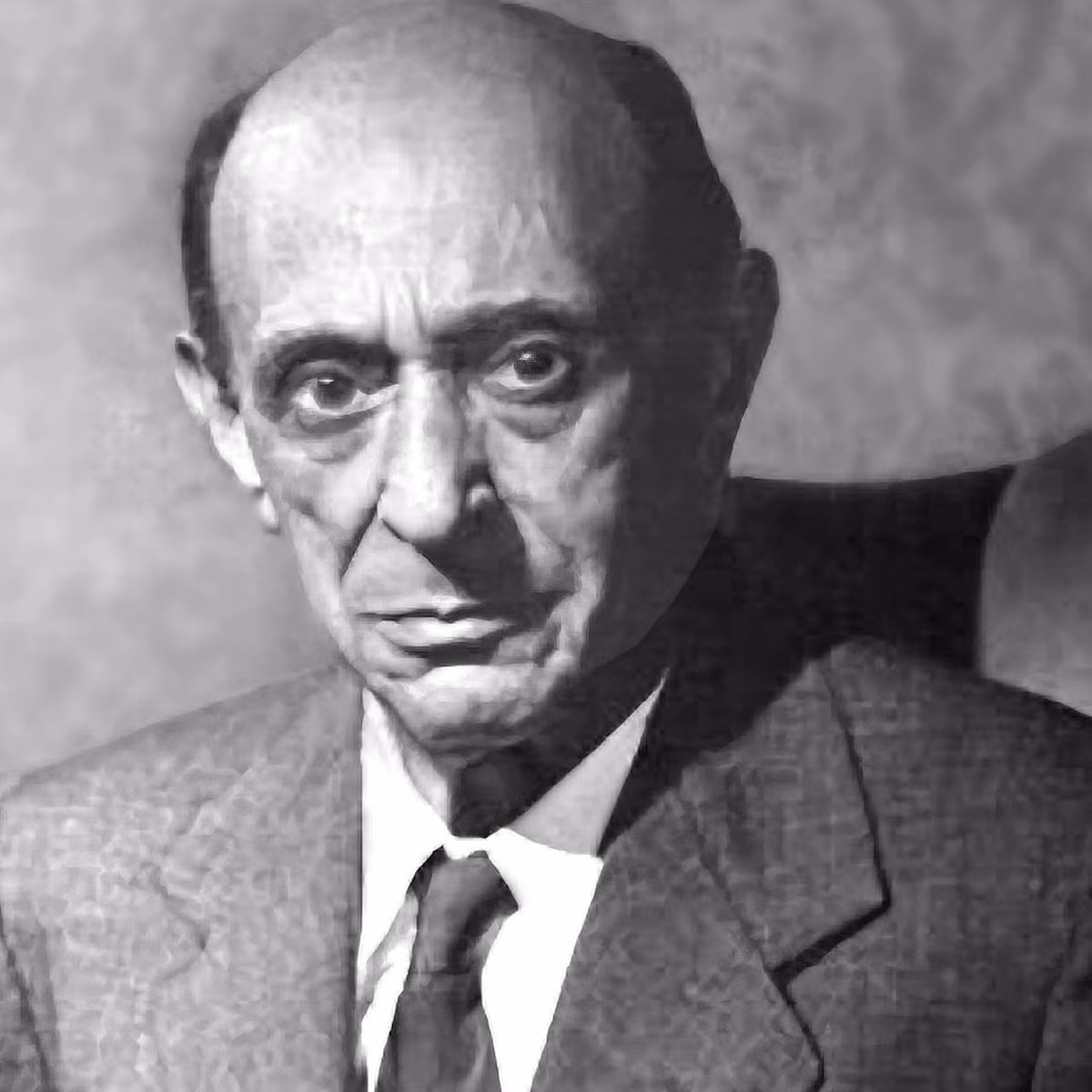 Arnold Shoenberg là nhà soạn nhạc nổi tiếng người Australia. Ông mắc hội chứng sợ con số 13.