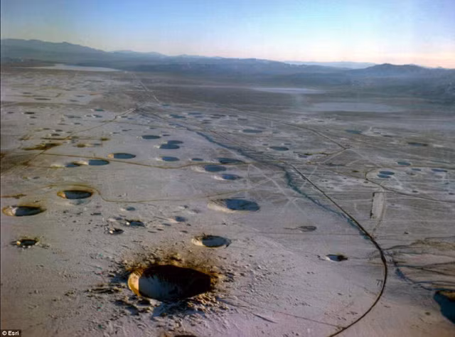 Vùng thử nghiệm Nevada cách thành phố Las Vegas khoảng 105 km. Do vậy, những đám mây hình nấm hình thành sau mỗi lần thử nghiệm hạt nhân của Mỹ có thể được người dân nhìn thấy rõ.