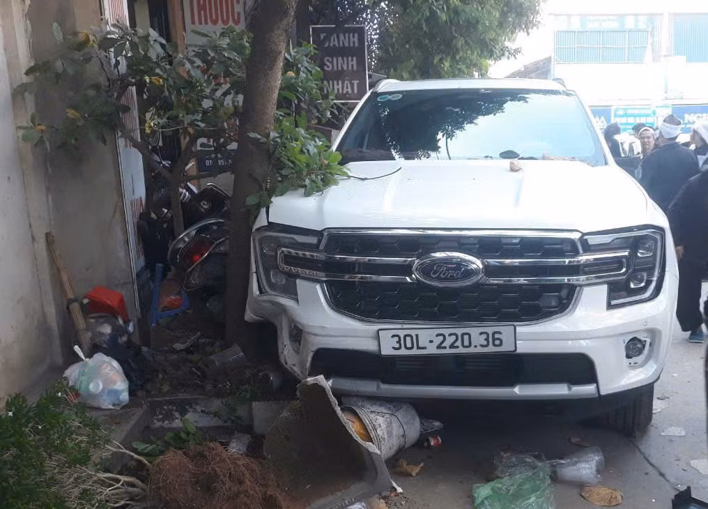 Danh tính tài xế đâm vào đoàn người đi bộ, 1 người tử vong Danh tinh tai xe dam vao doan nguoi di bo, 1 nguoi tu vong