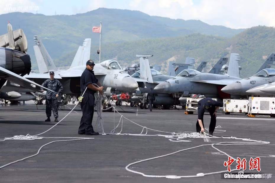 USS Ronald Reagan là tàu sân bay hạt nhân được đóng theo lớp Nimitz của Hải quân Mỹ. Tàu có trọng tải lên tới 101.400 tấn và là lớp tàu sân bay lớn thứ hai trên thế giới, chỉ sau lớp Ford cua Mỹ. Nguồn ảnh: Chinanews.