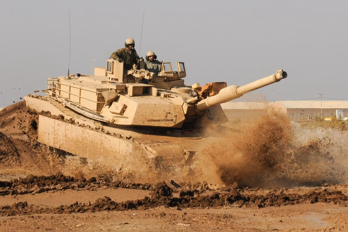 M1 Abrams hiện tại là mẫu xe tăng chủ lực chiến trường duy nhất của Mỹ, được ra đời từ năm 1980, M1 Abrams có giá khoảng 6,2 triệu USD cho mỗi chiếc. Nguồn ảnh: Youtube.