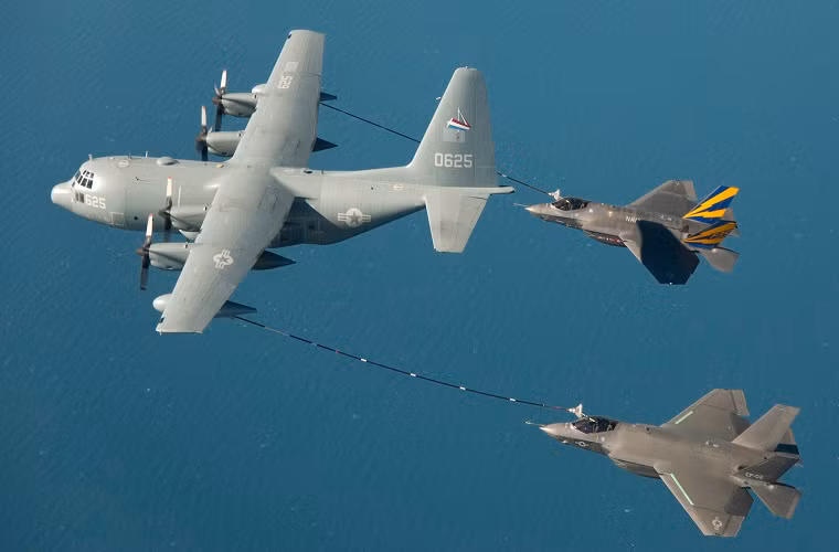 Suốt gần 70 năm ra đời, các vận tải cơ C-130 đã hoạt động ở tổng cộng hơn 76 quốc gia, trong đó có cả Việt Nam. Tất cả 7 lục địa trên trái đất đều đã có "dấu chân" của C-130. Nguồn ảnh: Aviation.