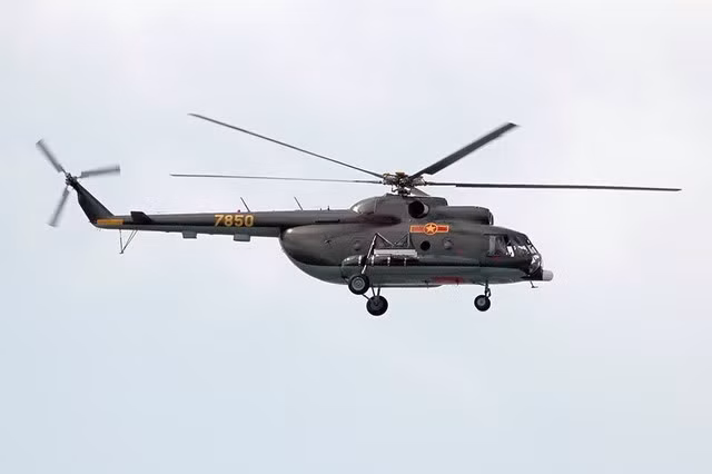 Trung đoàn trực thăng 930 hiện được trang bị nhiều mẫu máy bay hiện đại, nhưng chủ yếu là dòng trực thăng Mi-8/17 có khả năng đáp ứng đa dạng các nhiệm vụ gồm cả chiến đấu. Nguồn ảnh: Zingnews.