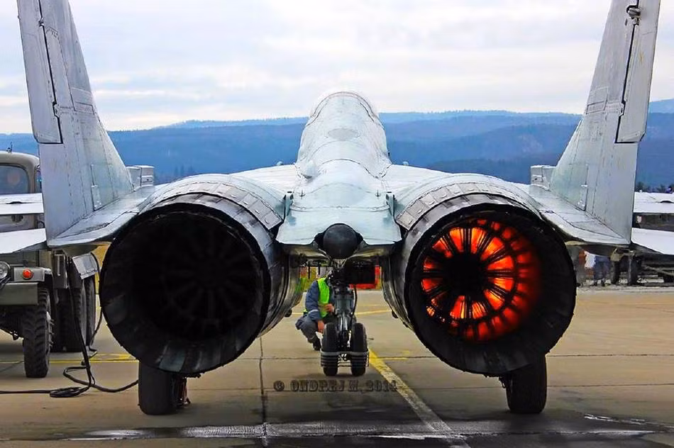 Can canh "trai tim" cua chien dau co huyen thoai MiG-29-Hinh-8
