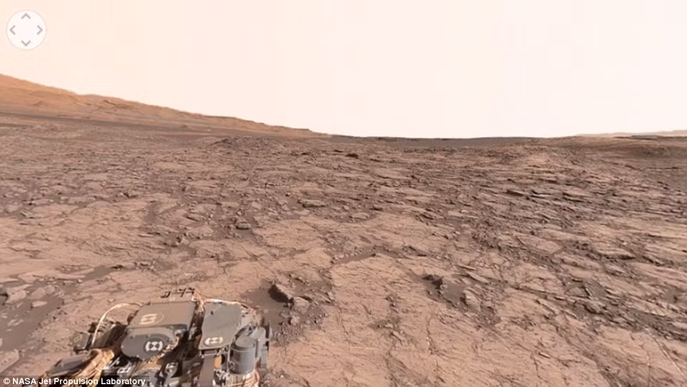 Đây là khu vực địa chất Namib Dune, nằm dọc theo phía tây bắc của núi Sharp, sao Hỏa. Nguồn ảnh: Dailymail. 