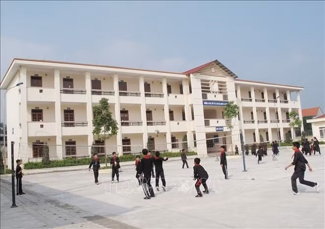 Nha thau cai tao truong hoc hon 109 ty tai Dong Nai la ai?