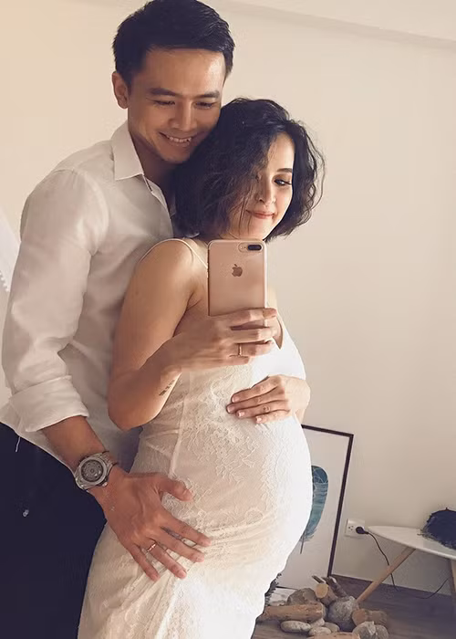 Tú Vi - Văn Anh háo hức chờ đợi con đầu lòng chào đời.
