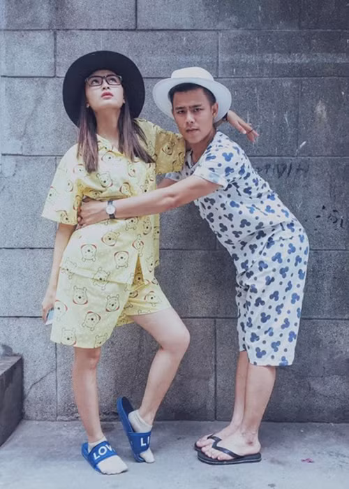 Anh Huy đang hẹn hò MC Mù Tạt (Huyền Trang). Cặp đôi nên duyên khi dẫn chung chương trình “Bữa trưa vui vẻ”. Ảnh: Saostar