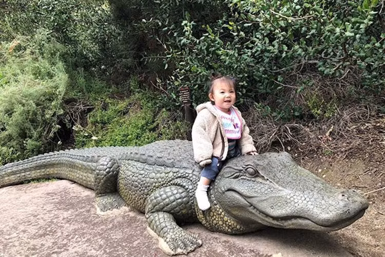 Trần Quán Hy rất yêu cô con gái nhỏ của mình. Anh ghi lại mọi khoảnh khắc đáng yêu của con gái.