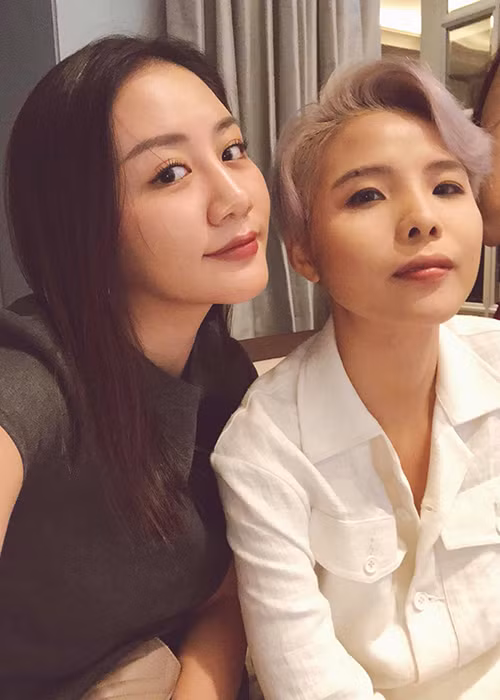 Văn Mai Hương nhanh chóng lấy lại tinh thần sau chuyện buồn tình cảm.