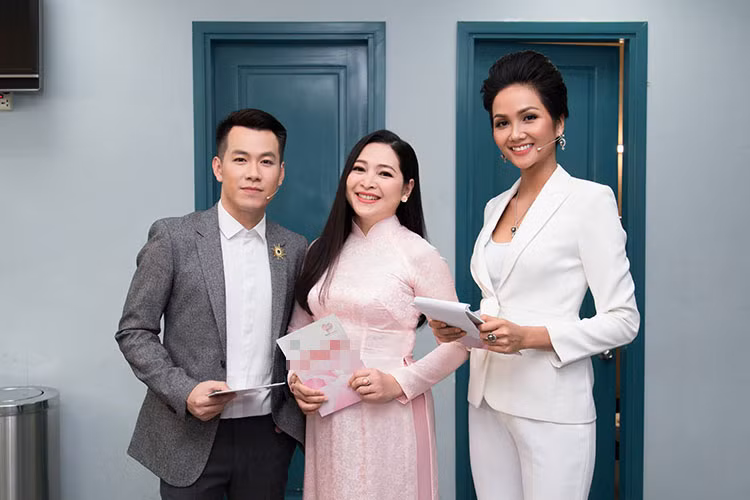 Được biết, H’Hen Niê sẽ đồng hành cùng một chương trình diễn ra tại Trà Vinh vào ngày 18/3.