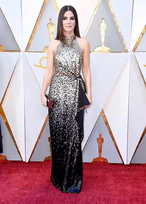 Thảm đỏ Oscar lần thứ 90 còn có sự góp mặt của nữ diễn viên Sandra Bullock.
