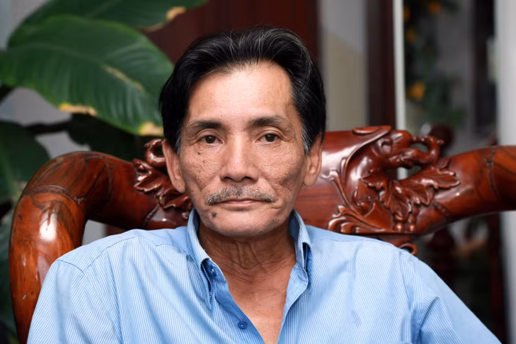 Thương Tín từng là diễn viên nổi tiếng. Khi ở đỉnh cao vinh quang, ông dính vào trò đỏ đen, nghiện ngập khiến sự nghiệp tụt dốc không phanh. Ảnh: Người đưa tin