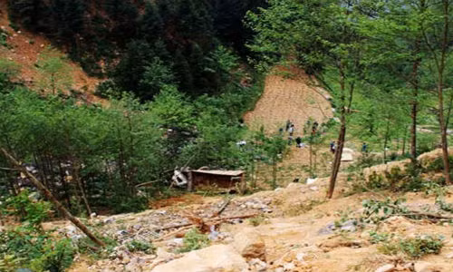 Xe tai roi xuong vuc o Ha Giang da het han dang kiem