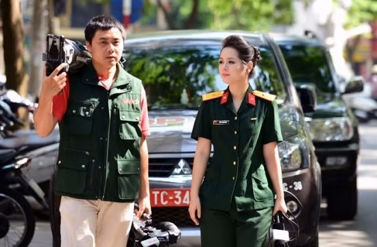 2. MC Thu Hoài kênh truyền hình Quốc phòng Việt Nam: Vài ngày qua, thông tin về cô nữ MC, BTV đến từ Yên Bái đã nhận được rất nhiều sự quan tâm của đông đảo mạng xã hội.