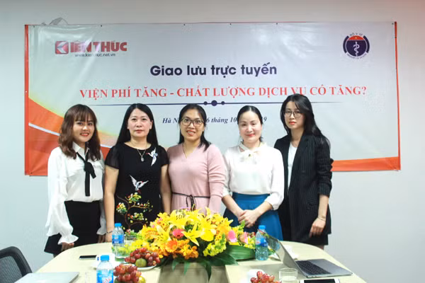 Giao lưu trực tuyến: Viện phí tăng, chất lượng dịch vụ có tăng? - Hình 8 Giao luu truc tuyen: Vien phi tang, chat luong dich vu co tang?-Hinh-8