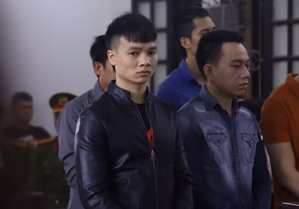 Ngày 13/11/2019, TAND thị xã Từ Sơn, tỉnh Bắc Ninh tuyên phạt Ngô Bá Khá (SN 1993, tên gọi khác Khá "bảnh) 4 năm tù về tội "đánh bạc" và 6 năm 6 tháng tù về tội "tổ chức đánh bạc", tổng hình phạt 10 năm 6 tháng tù.