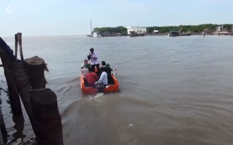 Theo Đài Khí tượng Thủy văn Trung ương, dự báo trong 24h tới, bão di chuyển chủ yếu theo hướng Tây và suy yếu dần, tốc độ di chuyển khoảng 20km/h. Đến 10h sáng mai (26/12), vị trí tâm bão ở trên khu vực vùng biển Cà Mau - Kiên Giang. Sức gió mạnh nhất vùng gần tâm bão mạnh cấp 8 (60 - 75km/h) giật cấp 11.